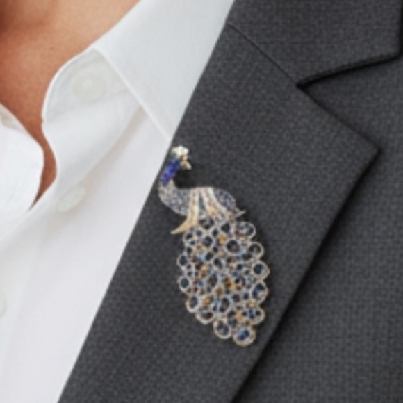 Elegant Blue & Gold Peacock Brooch – Statement Jewelry Pin - Picture 3 of 7